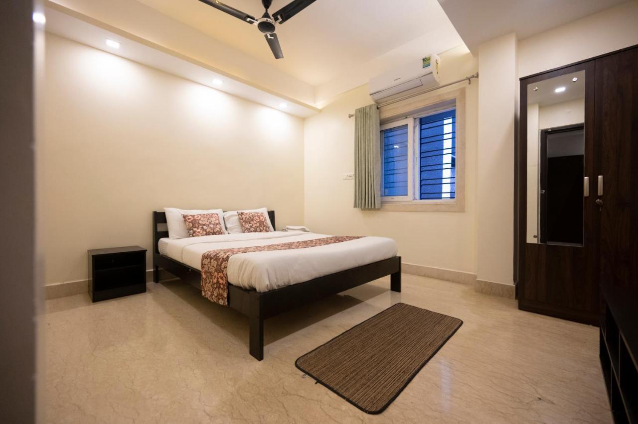 Lakeside Suites Calcutta Extérieur photo