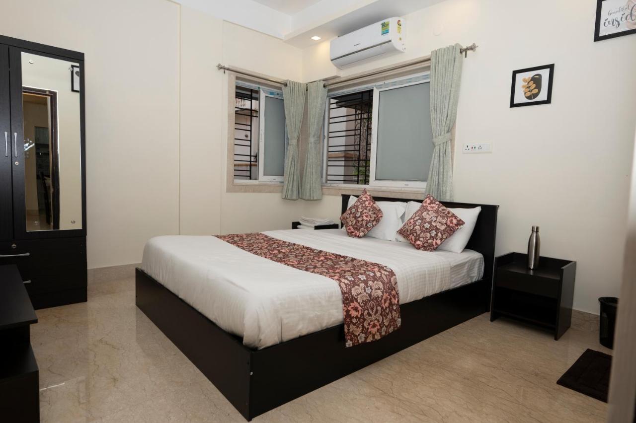 Lakeside Suites Calcutta Extérieur photo