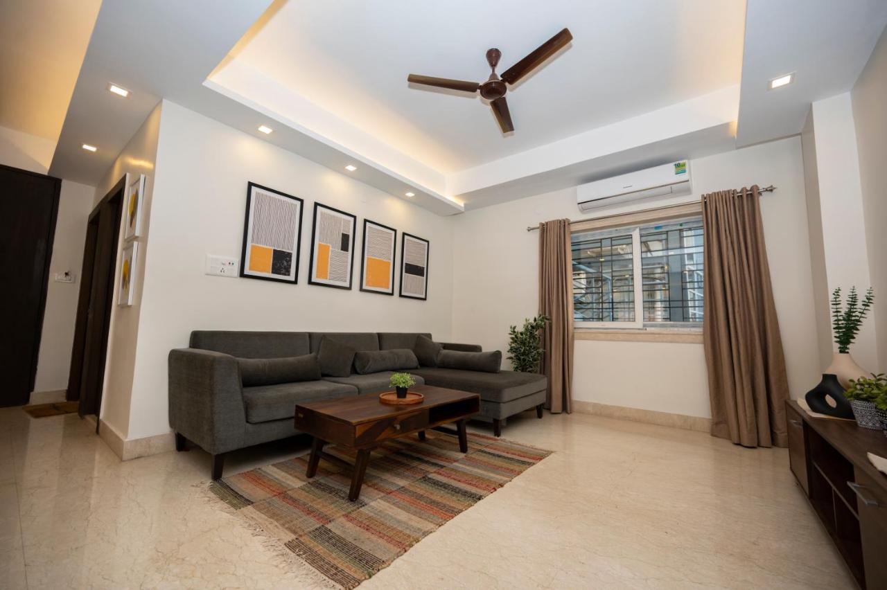 Lakeside Suites Calcutta Extérieur photo