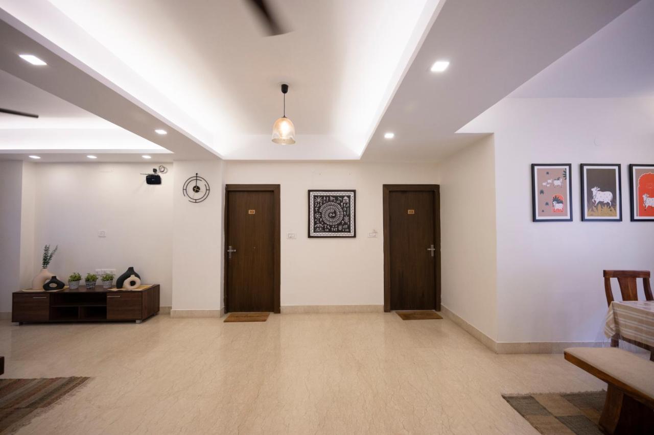 Lakeside Suites Calcutta Extérieur photo