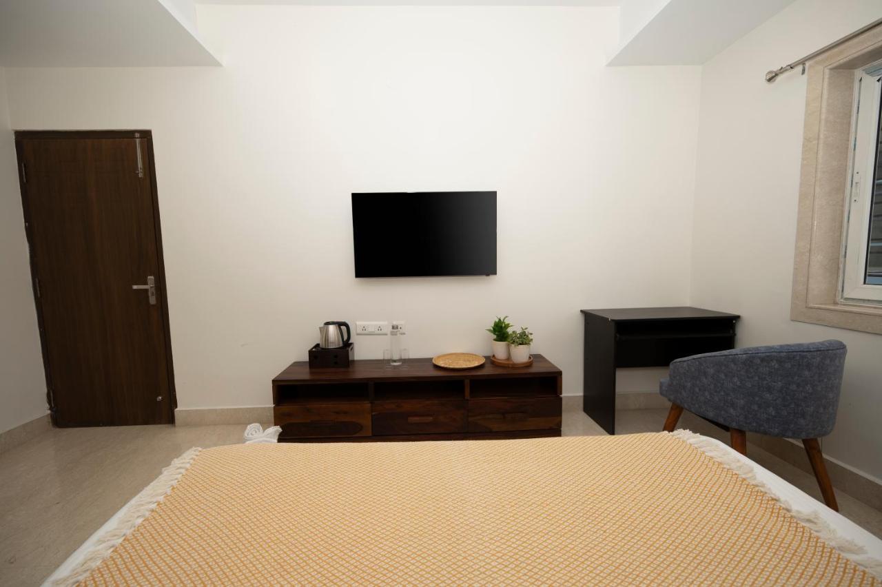 Lakeside Suites Calcutta Extérieur photo