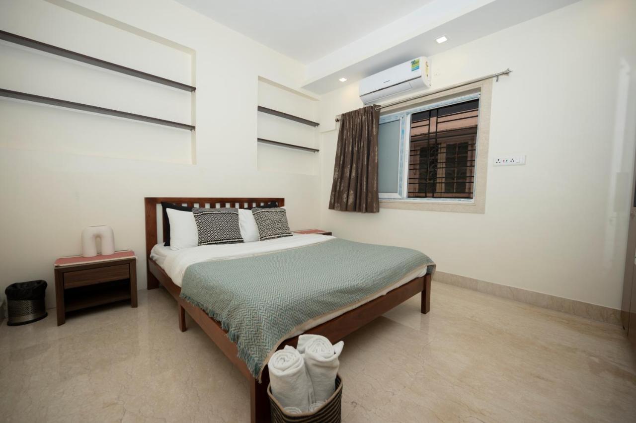 Lakeside Suites Calcutta Extérieur photo