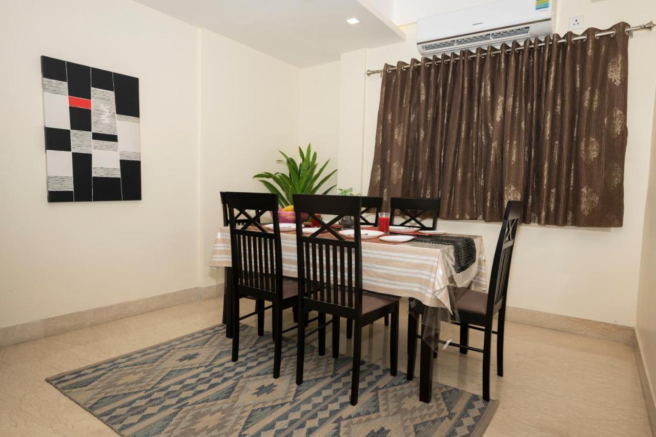 Lakeside Suites Calcutta Extérieur photo