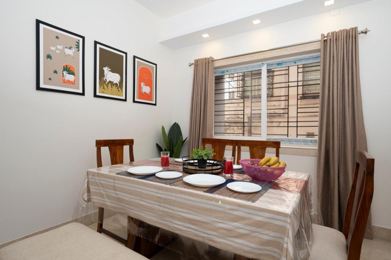 Lakeside Suites Calcutta Extérieur photo