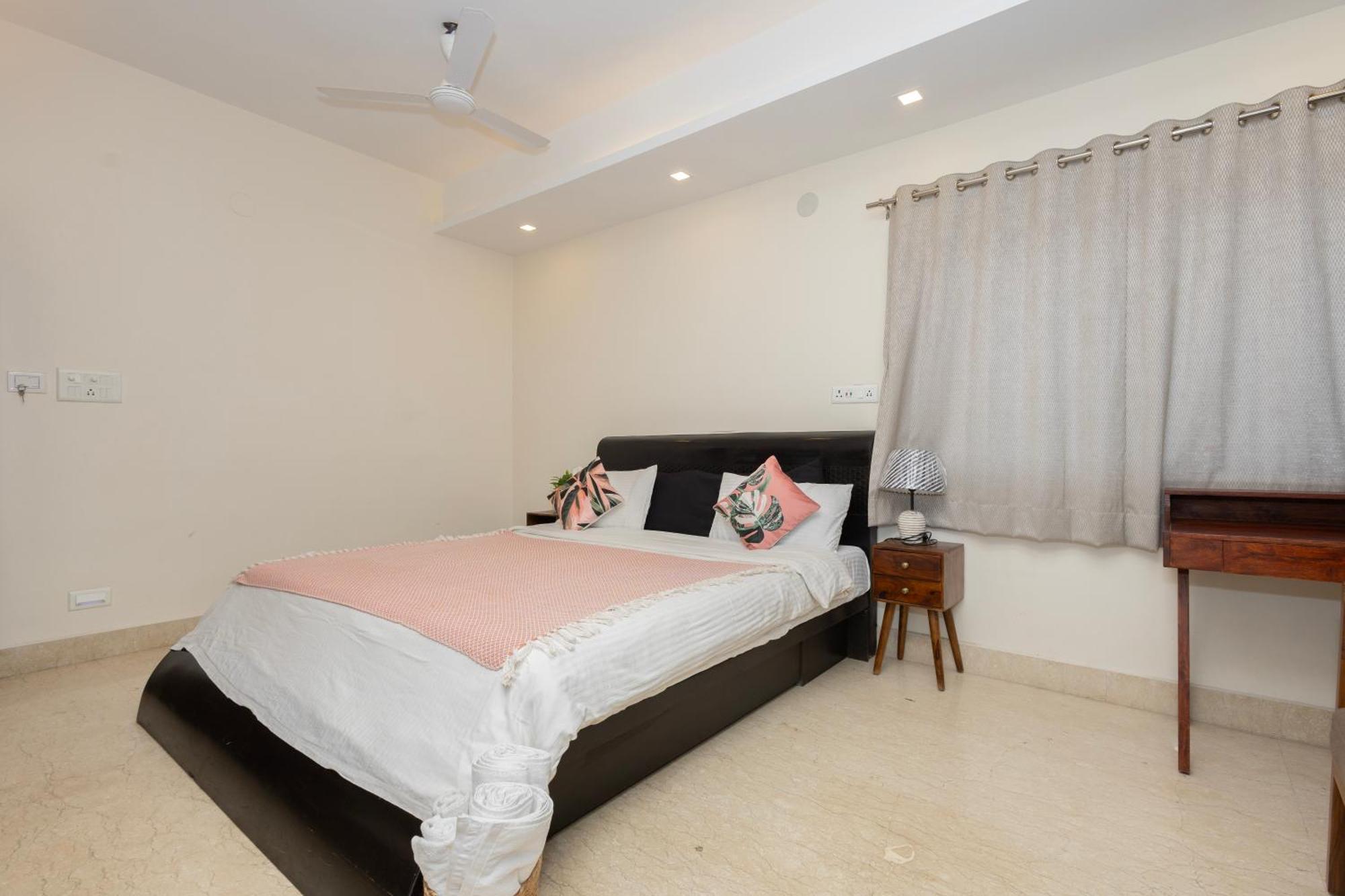 Lakeside Suites Calcutta Extérieur photo