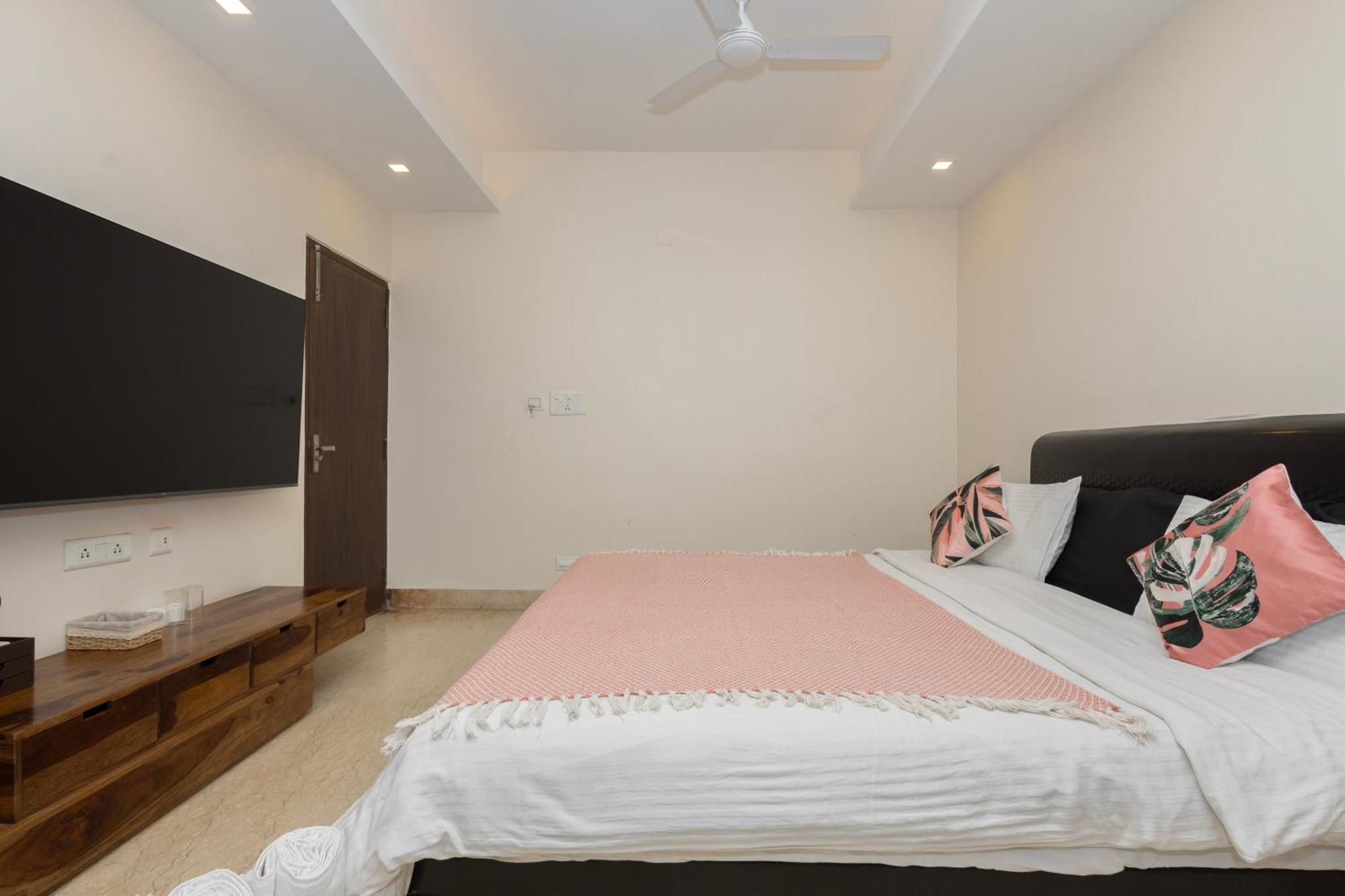 Lakeside Suites Calcutta Extérieur photo